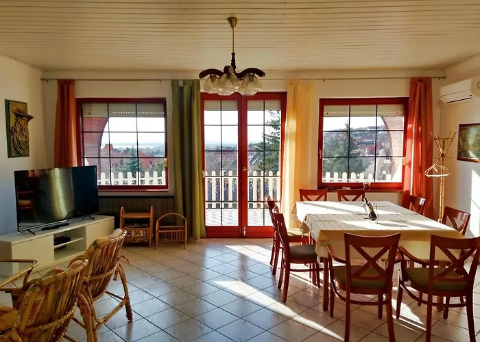 Üdülőközpont Kati 2*